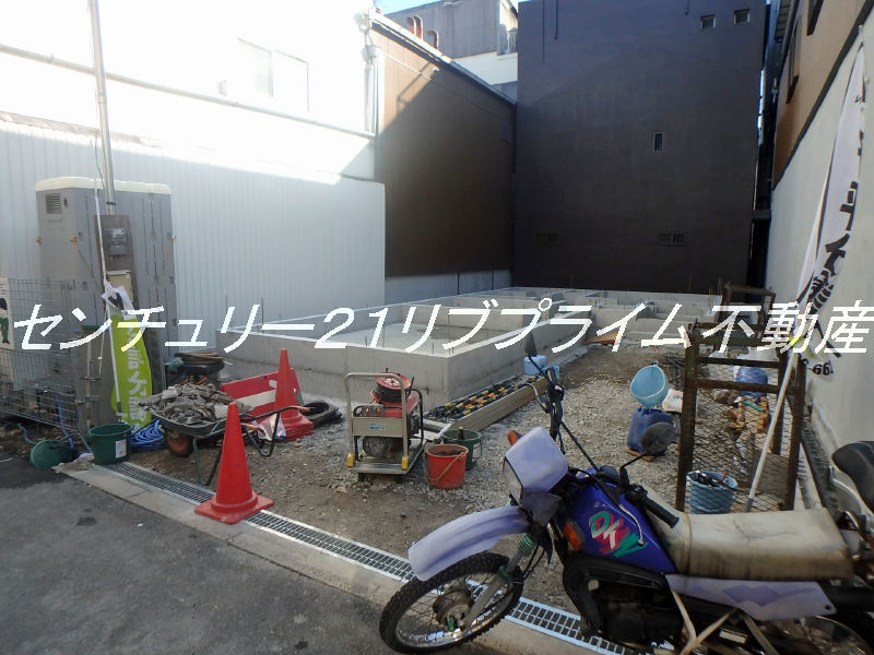今里駅 徒歩11分 構造:木造土地面積:113.25平米 ( 34.25坪 ) 建物面積:98.61平米 ( 29.82坪 )